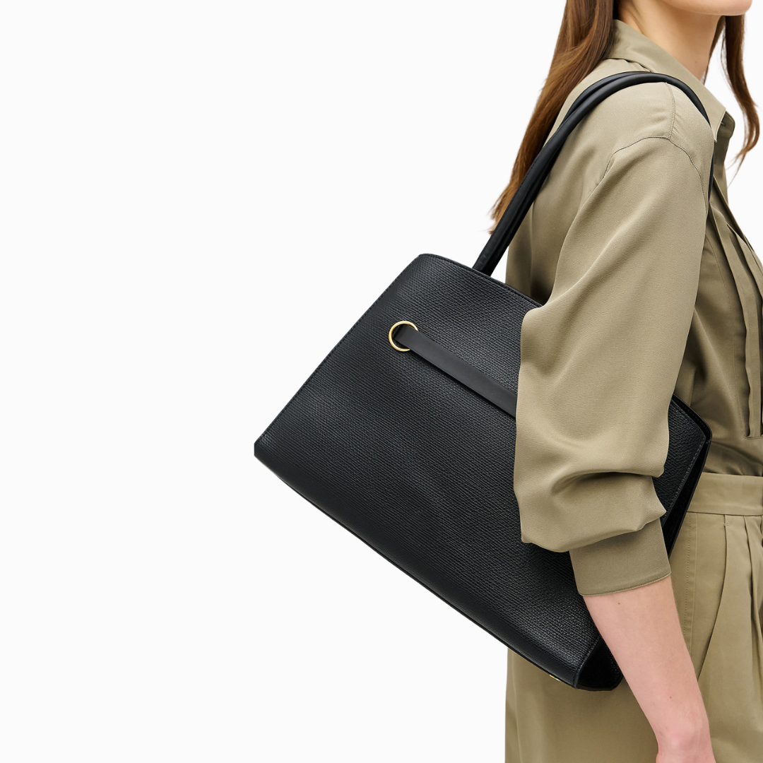 Victoria Tina Chain Shoulder Bag